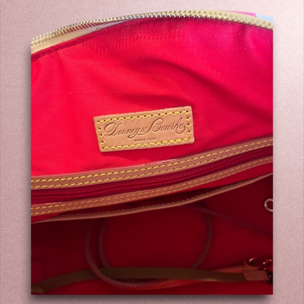 Authentic Dooney & Bourke Pink White Chevron Satchel Tote Strap Barbie Girly Y2K - Picture 10 of 16